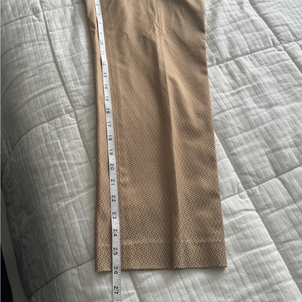 Talbots beige geometric shape pants, size 6P - Picture 5 of 8